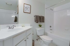 Fantastic Apt with City View at Ballston