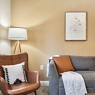 Relaxing 2-br Apt With Pool Hot Tub Gym