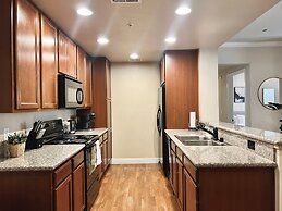 Relaxing 2-br Apt With Pool Hot Tub Gym