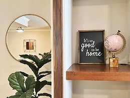 Relaxing 2-br Apt With Pool Hot Tub Gym