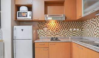 Comfort And Simply Look 1Br At Bellezza Apartment