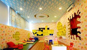 Comfort And Simply Look 1Br At Bellezza Apartment