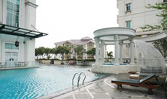 Comfort And Simply Look 1Br At Bellezza Apartment