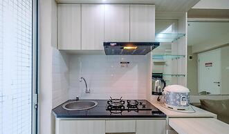 Comfy And Homey 2Br At Bassura City Apartment