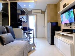 Best Strategic And Homey 2Br At Bassura City Apartment