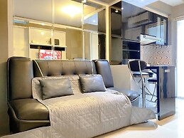 Best Strategic And Homey 2Br At Bassura City Apartment