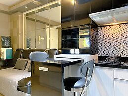 Best Strategic And Homey 2Br At Bassura City Apartment