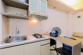 Modern And Homey 2Br At Green Pramuka City Apartment