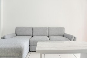 Homey And Modern Design 2Br Apartment At M-Town Residence