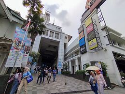 Tranquil Designed 2Br At Braga City Walk Apartment