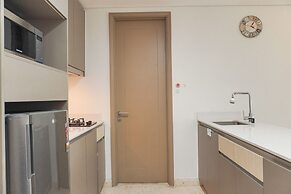 Serene And Best Location 2Br Gold Coast Apartment