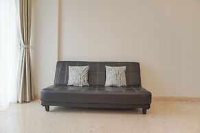 Serene And Best Location 2Br Gold Coast Apartment