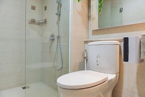 Serene And Best Location 2Br Gold Coast Apartment