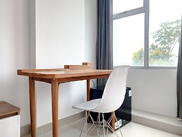 Modern Look And Homey Studio At Enviro Apartment