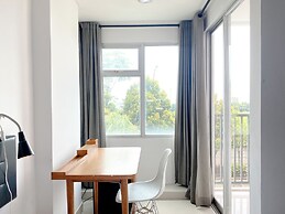 Modern Look And Homey Studio At Enviro Apartment