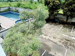 Modern Look And Homey Studio At Enviro Apartment