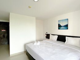 Comfy Studio With Twin Bed At Enviro Apartment