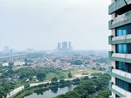 Minimalist Studio Grand Kamala Lagoon Apartment