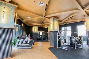 Restful And Cozy Stay Studio With Balcon At Collins Boulevard Apartmen