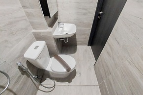 Restful And Cozy Stay Studio With Balcon At Collins Boulevard Apartmen