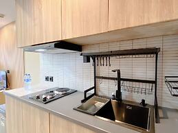 Modern Look Studio At Gateway Park Lrt City Bekasi Apartment