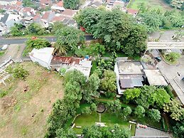 Modern Look Studio At Gateway Park Lrt City Bekasi Apartment