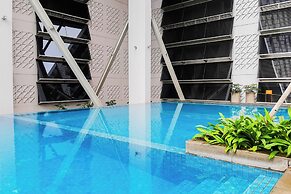 Homey And Modern 1Br At Paddington Heights Apartment