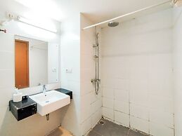 Simply And Comfy Studio Room Apartment Beverly Dago