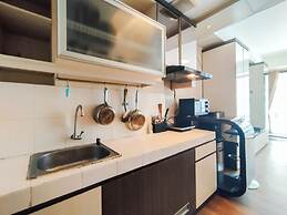 Simply And Comfy Studio Room Apartment Beverly Dago