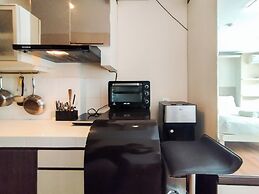 Simply And Comfy Studio Room Apartment Beverly Dago