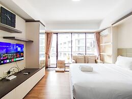 Simply And Comfy Studio Room Apartment Beverly Dago