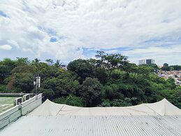 Strategic And Comfortable Studio Room At Galeri Ciumbuleuit 1 Apartmen