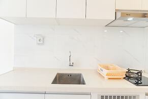 Well Furnished And Homey Studio Sky House Alam Sutera Apartment