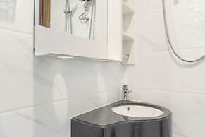 Furnished And Cozy Studio Sky House Alam Sutera Apartment