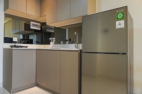 Modern Look And Comfy 2Br Gold Coast Apartment