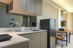 Modern Look And Comfy 2Br Gold Coast Apartment