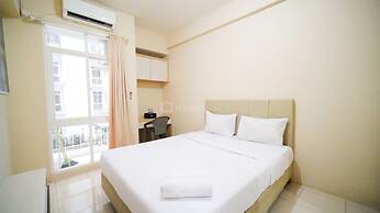 Simple And Comfortable Living Studio At Bale Hinggil Apartment