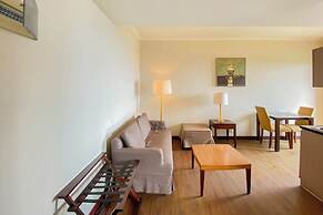 Modern And Spacious Studio Marina Ancol Apartment