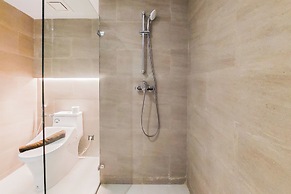 Best Deal And Homey 1Br Apartment Carstensz Residence