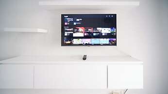 Well Furnished And Homey Studio (No Kitchen) Apartment At Suncity Resi