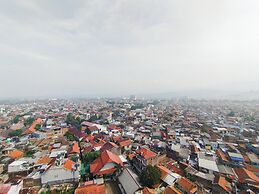 Nice And Comfortable Stay Studio At Gateway Ahmad Yani Cicadas Apartme