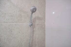 Fancy And Nice Studio At Transpark Cibubur Apartment