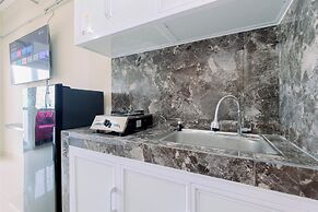 Homey And Restful Studio Royal Sentul Park Apartment