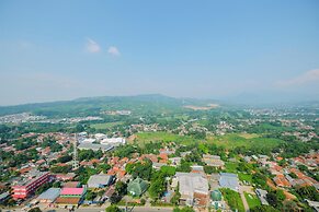 Cozy And Restful Studio Lrt City Sentul - Royal Sentul Park Apartment