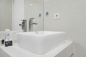 Restful And Modern 3Br At Daan Mogot City Apartment