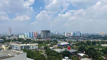 Simply Modern 1Br At Sky Terrace Apartment