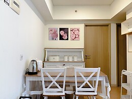 Clean And Homey 2Br At Meikarta Apartment