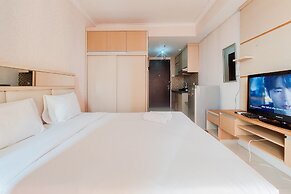Cozy And Nice Studio At Great Western Apartment