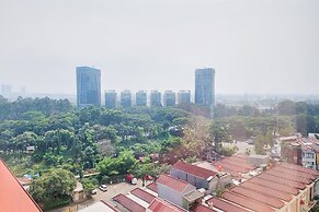 Cozy And Nice Studio At Great Western Apartment