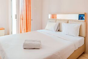 Cozy And Nice Studio At Great Western Apartment